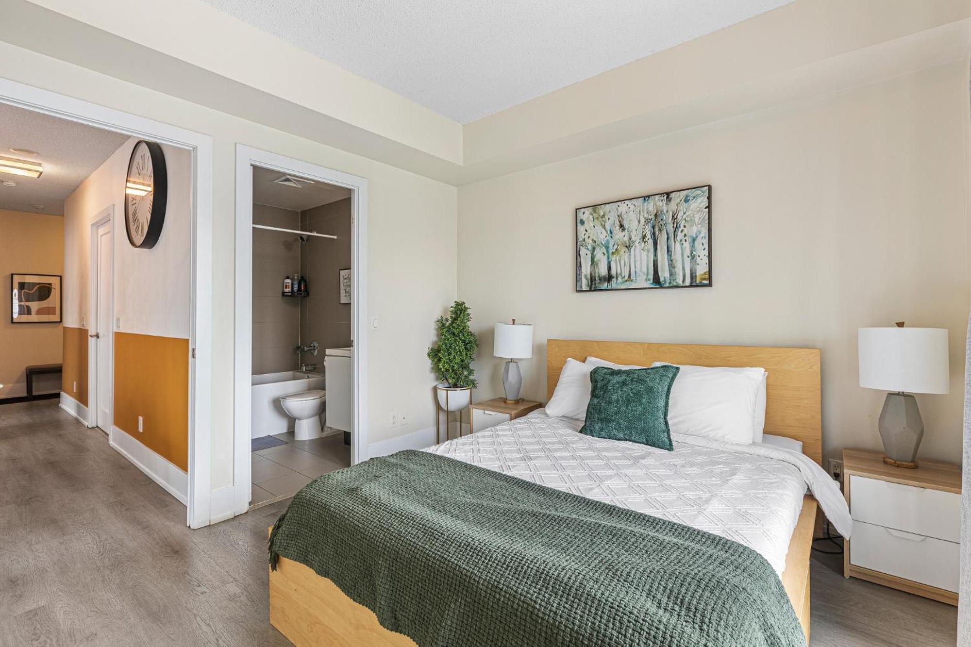 3 Bedroom Beside Cn Tower With Parking Downtown Toronto Exterior foto