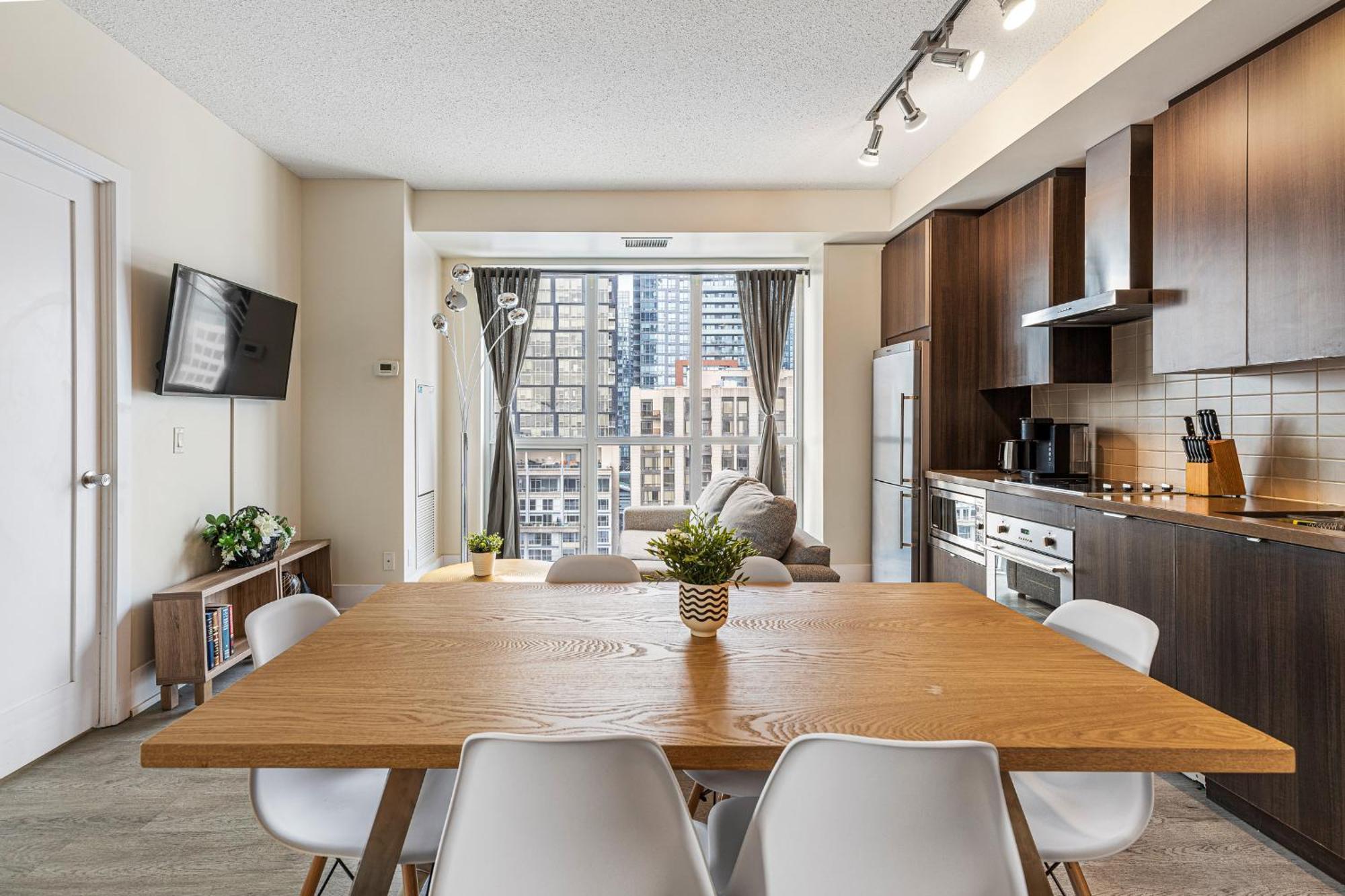 3 Bedroom Beside Cn Tower With Parking Downtown Toronto Exterior foto